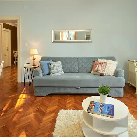 Sun Apartment